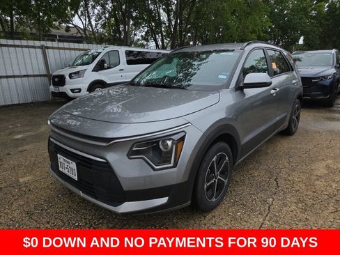 Used 2025 Kia Niro LX FWD image 1
