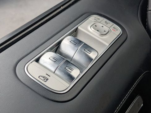 Used 2025 Mercedes-Benz G 63 AMG 4MATIC image 5