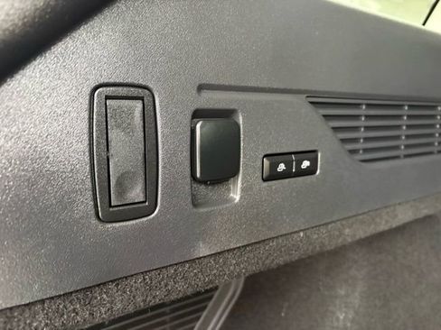 Used 2024 Lincoln Nautilus Reserve image 35