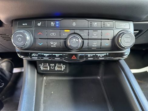 Used 2024 Dodge Durango GT image 22