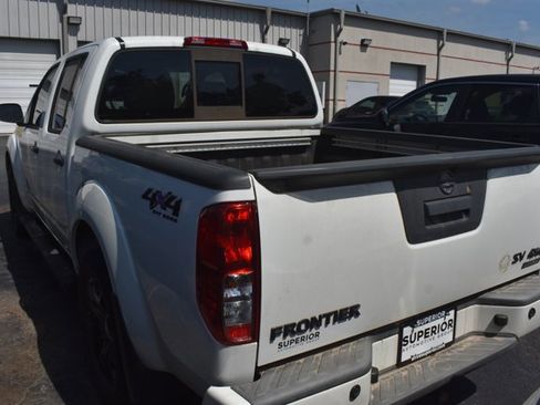 Used 2020 Nissan Frontier SV w/ Midnight Edition Floor Mats AWD/4WD image 5