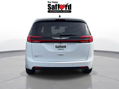 New 2026 Chrysler Pacifica Select image 6