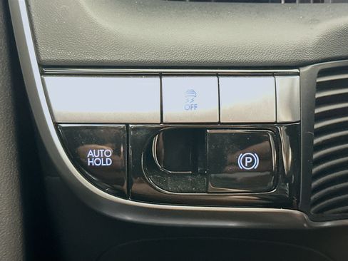 Used 2024 Hyundai Ioniq 5 SE RWD image 17