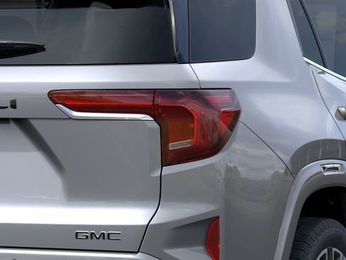 New 2027 GMC Terrain Denali w/ LPO, Black Badging Package AWD/4WD image 13