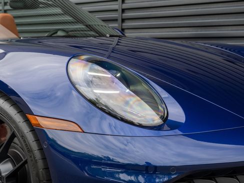Certified 2025 Porsche 911 Carrera GTS RWD image 16