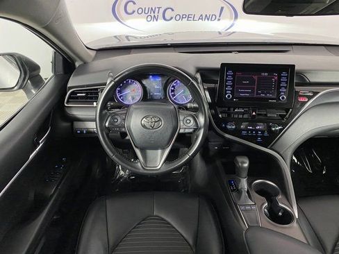 Used 2023 Toyota Camry SE image 17