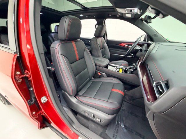 Certified 2026 Chevrolet Traverse RS AWD/4WD image 25