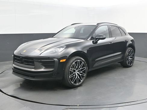 Certified 2024 Porsche Macan Turbo image 1