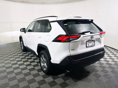 Used 2025 Toyota RAV4 XLE w/ Convenience Package FWD image 5