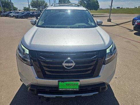 Certified 2023 Nissan Pathfinder Platinum image 8