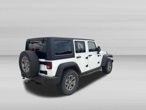 Used 2015 Jeep Wrangler Unlimited Rubicon w/ Connectivity Group AWD/4WD image 3
