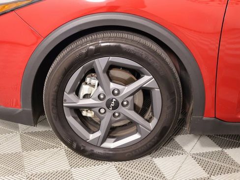 Used 2025 Kia K4 LXS image 16