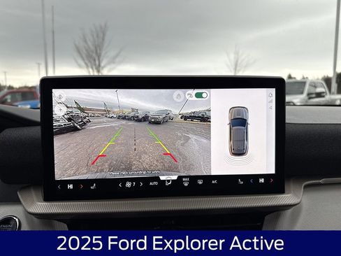 Used 2025 Ford Explorer Active image 24