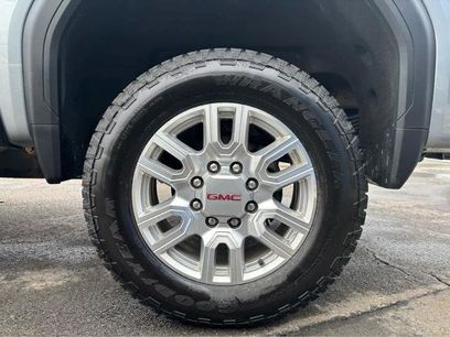 Used 2024 GMC Sierra 2500 SLT w/ SLT Premium Package