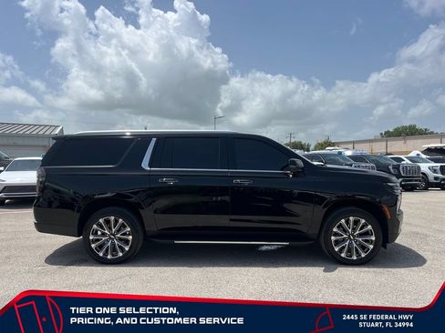 Used 2026 Chevrolet Suburban High Country RWD image 8