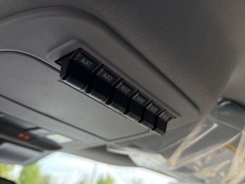 New 2026 Ford F550 4x4 Regular Cab Super Duty image 40