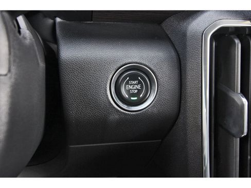 Used 2025 GMC Acadia Denali FWD image 23