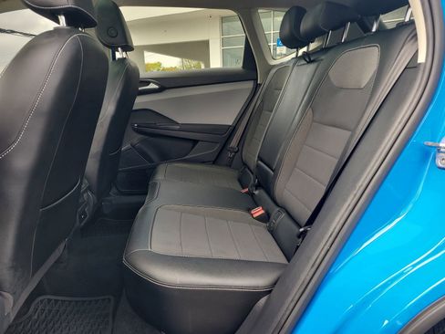 Used 2022 Volkswagen Taos SE image 12