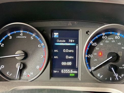 Used 2018 Toyota RAV4 XLE w/ Plus Extra Value Package AWD/4WD image 15