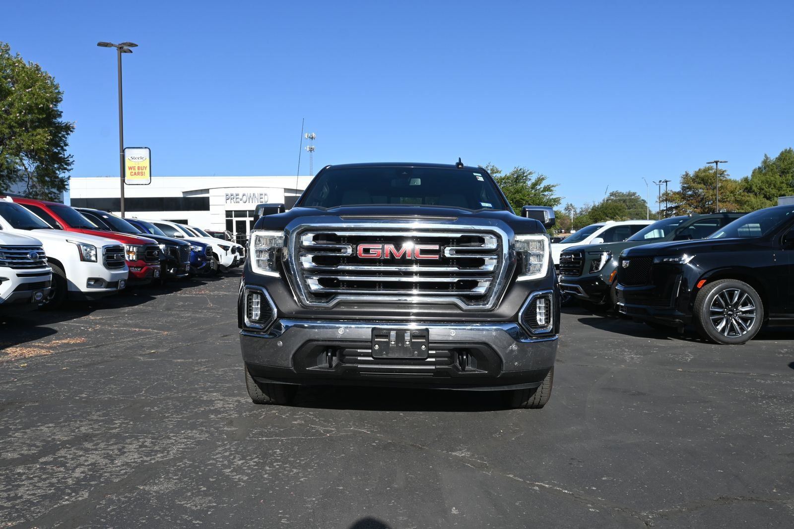 Used 2022 GMC Sierra 1500 SLT AWD/4WD image 2