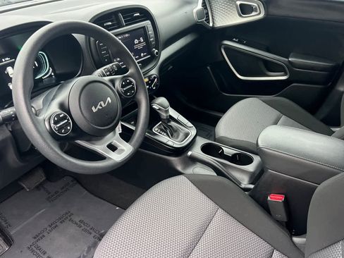 Used 2024 Kia Soul LX w/ Option Group 015 image 11