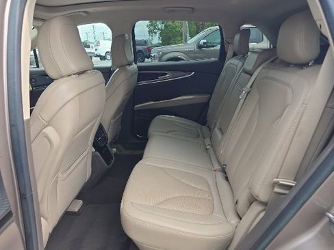 Used 2021 Lincoln Nautilus Reserve w/ Cargo Utility Package FWD image 17