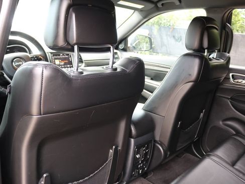 Used 2018 Jeep Grand Cherokee Limited RWD image 15