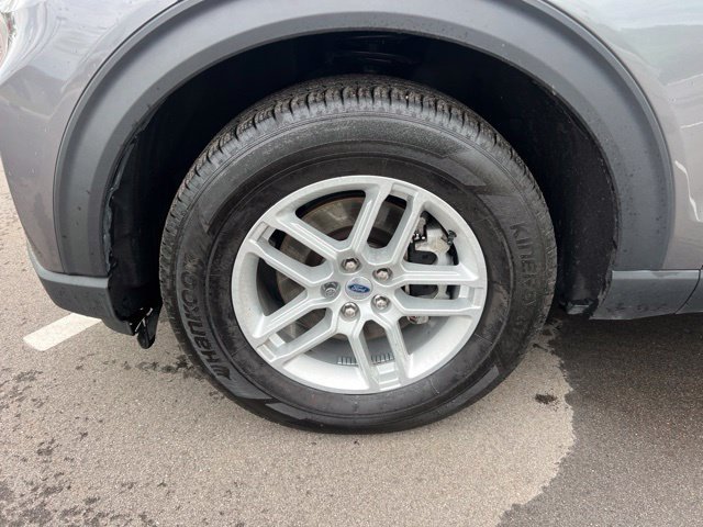 Used 2025 Ford Explorer Active AWD/4WD image 9