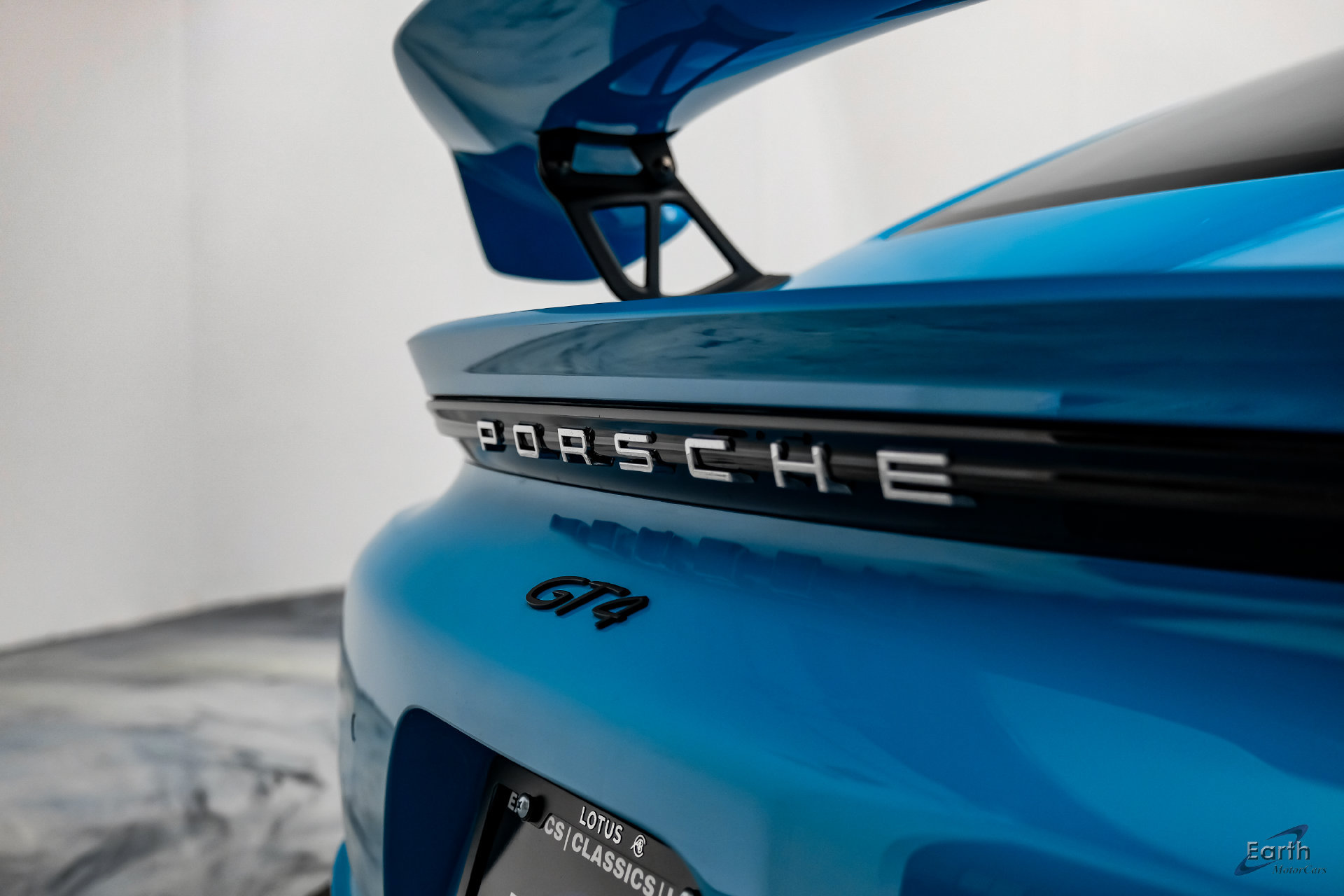 Used 2020 Porsche 718 Cayman GT4 RWD image 37
