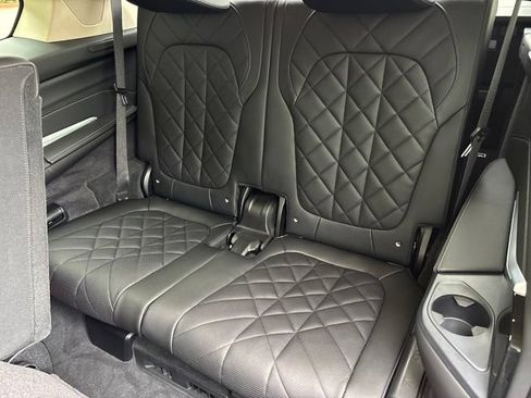 Used 2023 BMW X7 xDrive40i w/ Executive Package AWD/4WD image 46