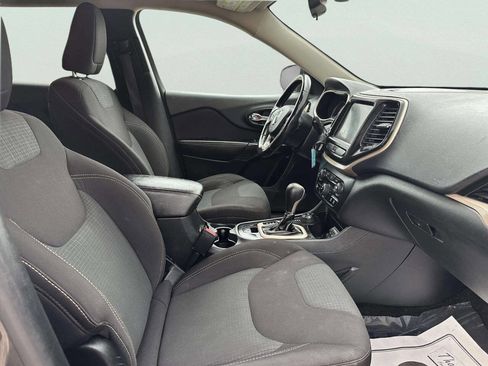 Used 2016 Jeep Cherokee Latitude image 22