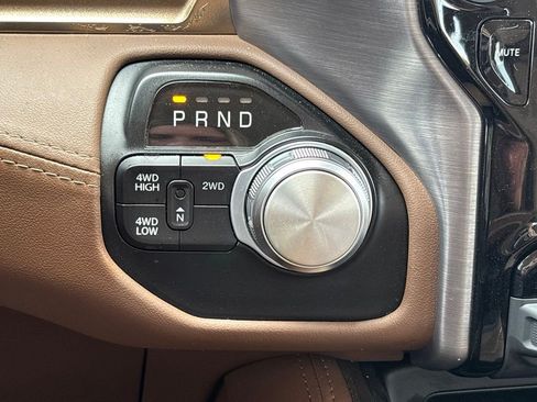 Used 2022 RAM 2500 Limited AWD/4WD image 24