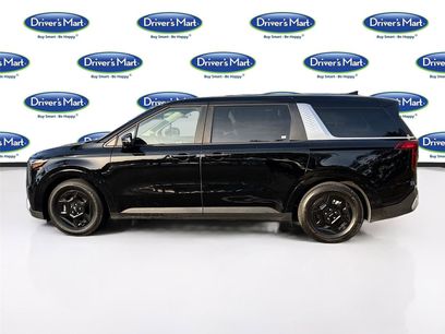 Used 2025 Kia Carnival