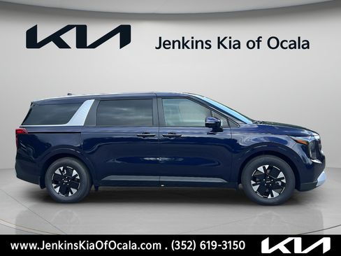 New 2027 Kia Carnival LXS FWD image 2