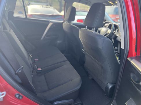 Used 2017 Toyota RAV4 LE image 13