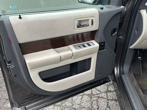 Used 2011 Ford Flex SEL w/ Rapid Spec Order Code image 27
