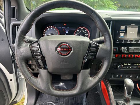 Used 2026 Nissan Frontier PRO-4X AWD/4WD image 27