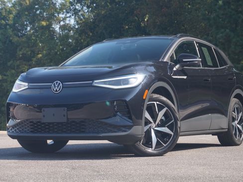 Used 2023 Volkswagen ID.4 S image 5