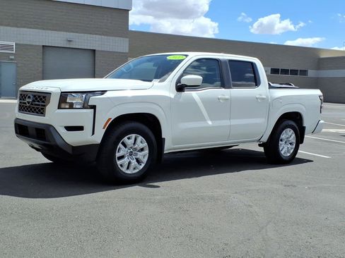 Used 2022 Nissan Frontier SV RWD image 3