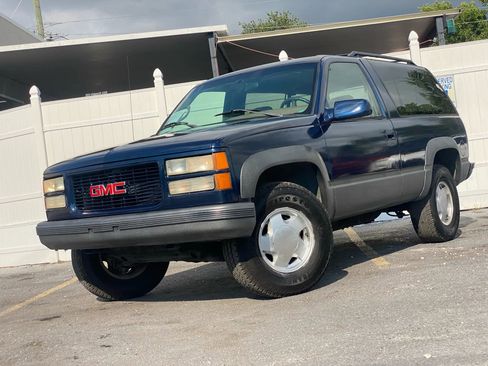 Used 1995 GMC Yukon 4WD 2-Door image 3