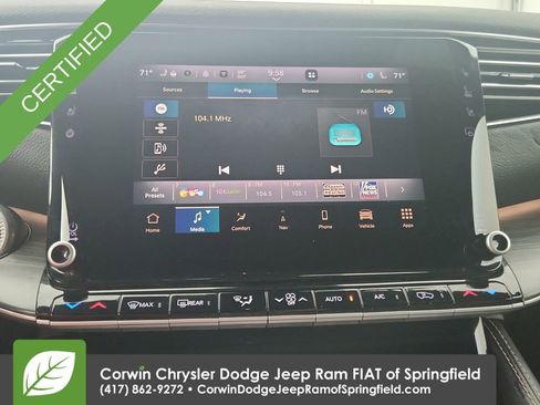 Certified 2024 Jeep Wagoneer L Series III w/ Flexible Seating Group image 24