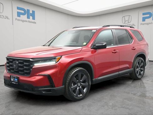 Certified 2025 Honda Pilot Sport image 1