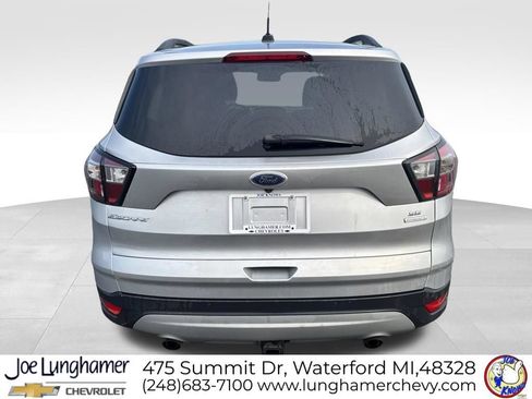 Used 2017 Ford Escape SE w/ Equipment Group 201A FWD image 4