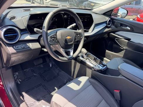 Certified 2024 Chevrolet Trax LT w/ Driver Confidence Package FWD image 12