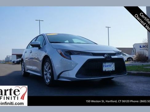 Used 2022 Toyota Corolla LE FWD image 1