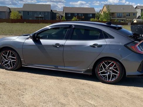 Used 2019 Honda Civic Sport Touring image 6
