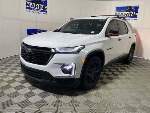 Used 2023 Chevrolet Traverse Premier w/ Redline Edition FWD image 14