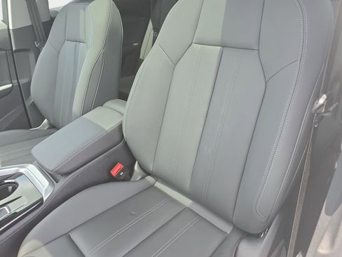 Certified 2025 Audi Q5 Premium w/ Convenience Package AWD/4WD image 20