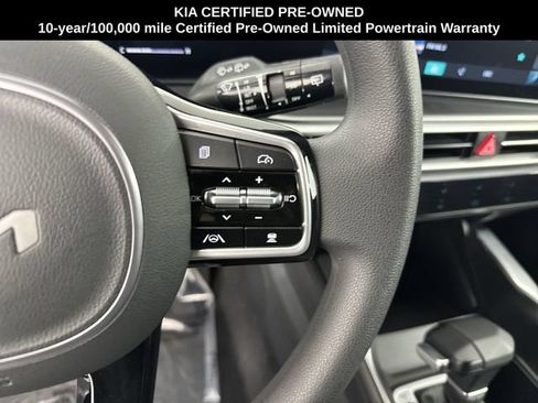 Certified 2025 Kia Sorento LX FWD image 12