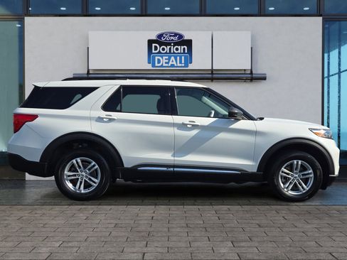 Certified 2022 Ford Explorer XLT w/ Equipment Group 202A image 2